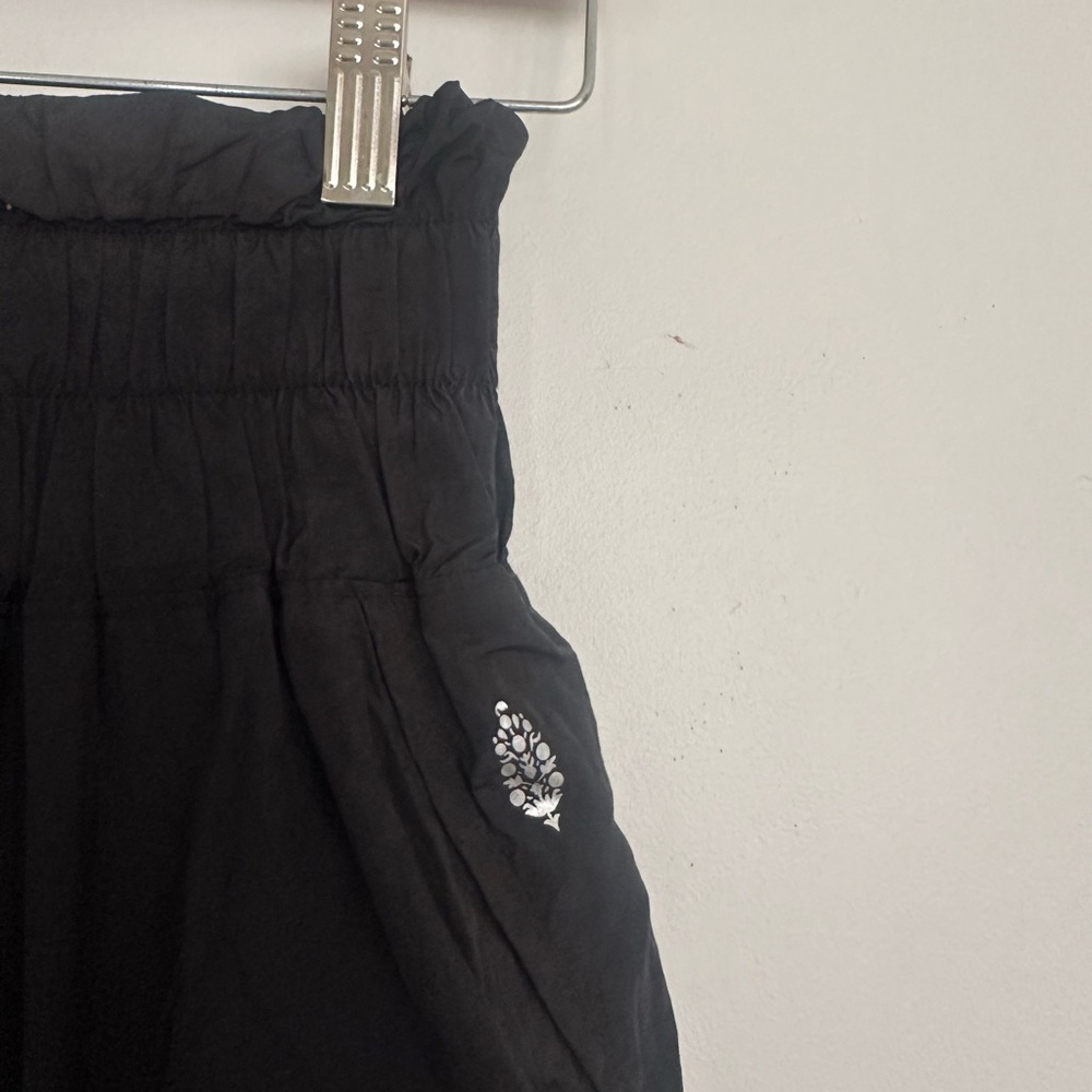 Free People Movement Black Smocked Waist Athletic Shorts Size S EUC - Picture 3 of 6